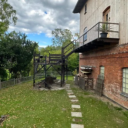 Urlaub In Einer Historischen Wassermuehle An Der Trave * 吕贝克